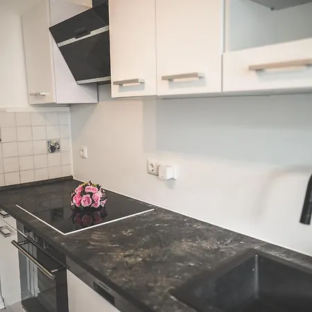 Apartment Modernes In Walldorf - 5 Min Zur Sap, Balkon & Netflix - Wehome Premium Walldorf (Baden-Wurttemberg)